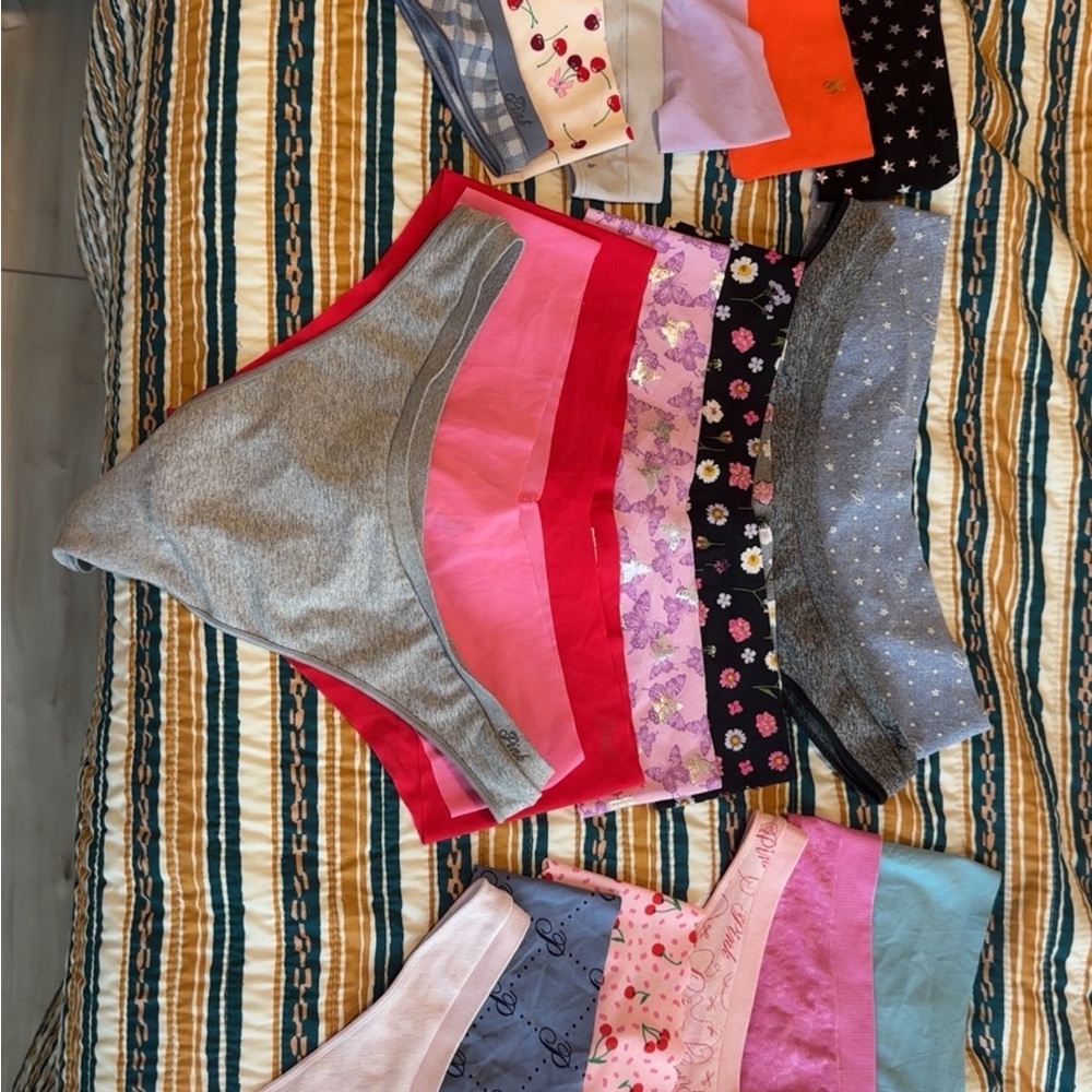 19 PINK Victoria's Secret Colorful No-Show Thong Panty Collection